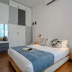 Guesthost - Relaxing Wooden * Milano