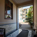 Guesthost - Relaxing Wooden * Milano