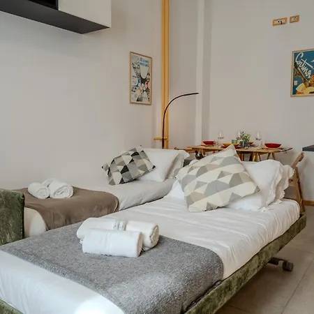 Guesthost - Relaxing Wooden Daire *