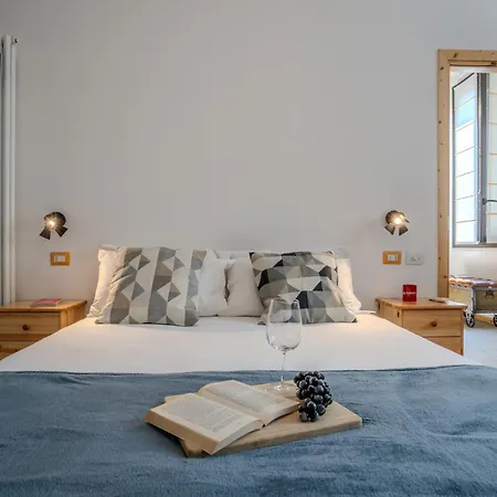 Guesthost - Relaxing Wooden Milano