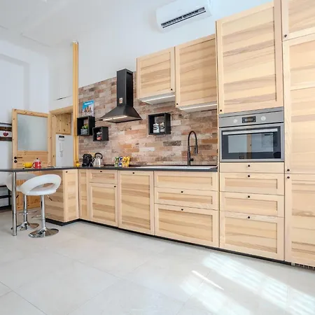 Guesthost - Relaxing Wooden Apartmán Milán