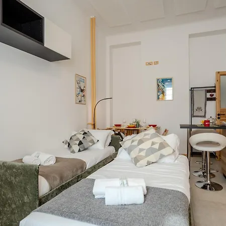 Guesthost - Relaxing Wooden Apartmán Milán